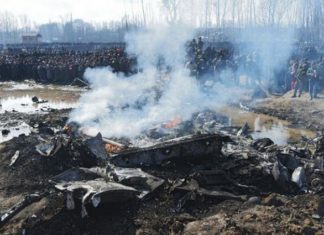 ধরা পড়েন ভারতের পাইলট